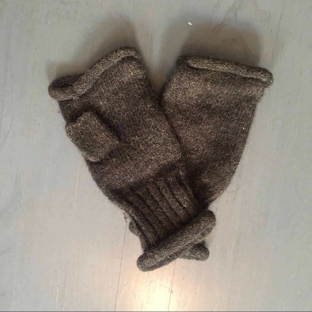 Wool gloves